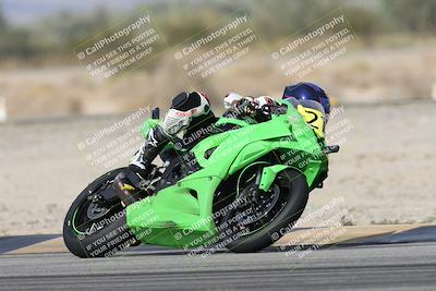 media/Nov-16-2025-Race Pace (Sun) [[8c5fa54630]]/Verified Riders/7-Turn 4 (1155am)/